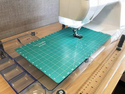 Sew  Steady Grid Glider